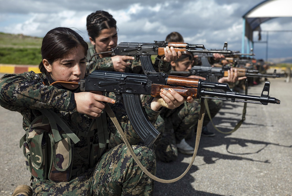 Женская месть для ИГ: в Ракку прибыл особый курдский батальон