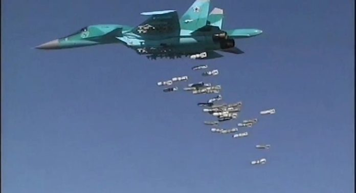 «Гнев Защитника»: российские Су-34 разбомбили штаб-квартиру ИГ в Хаме