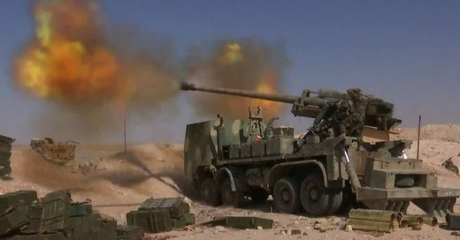 В Сирии  дальнобойные колесные САУ безжалостно "ровняют" боевиков