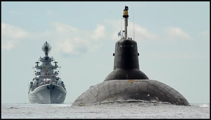 Смотрит весь мир: «Дмитрий Донской» и «Петр Великий» показали мощь ВМФ