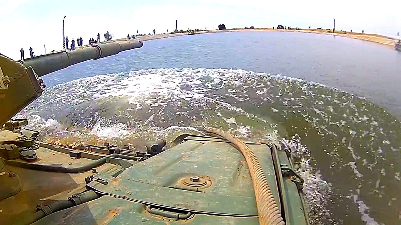 Под воду в Т-72: Русские танкисты от первого лица показали, как надо нырять