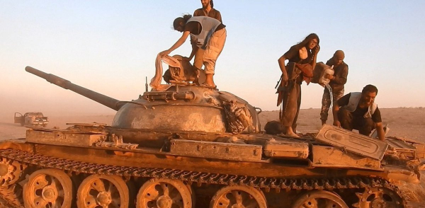 Т-62 и ПТУРы: Боевики в Сирии похвастались трофеями после отбитой атаки САА