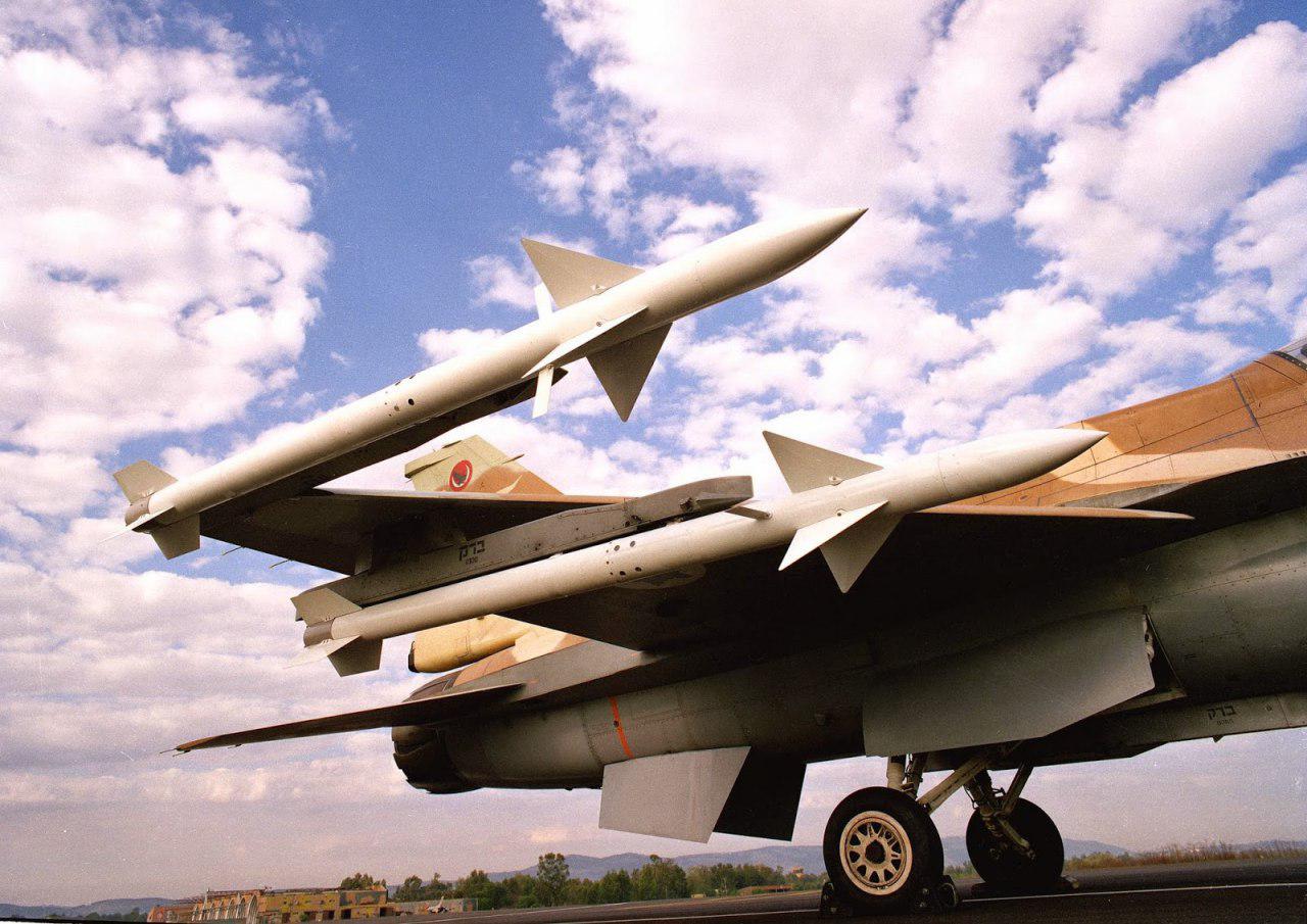 Мощный израильский апгрейд: ракеты I-Derby на индийском истребителе Tejas