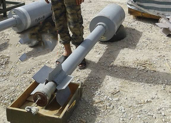 Сирийцы опубликовали фото самодельных ракет внушительных размеров