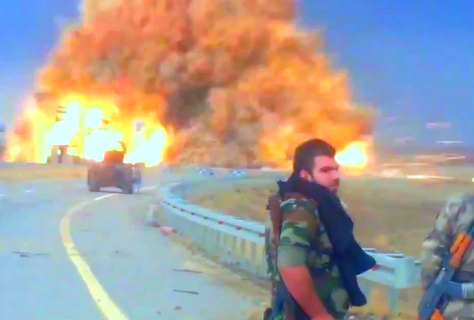 В Сети появилось видео взрыва «шахид-мобиля» при охоте на силы Сирии