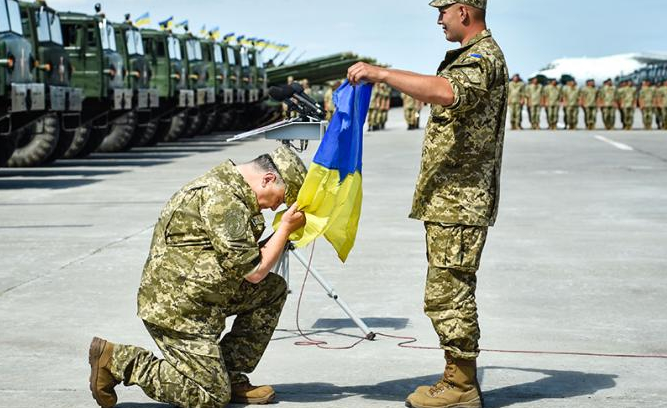Киев заказал цинковые гробы: десятки тысяч ВСУ отправятся в зону АТО