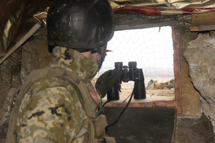 Боец ВСУ дезертировал из зоны АТО на Донбассе