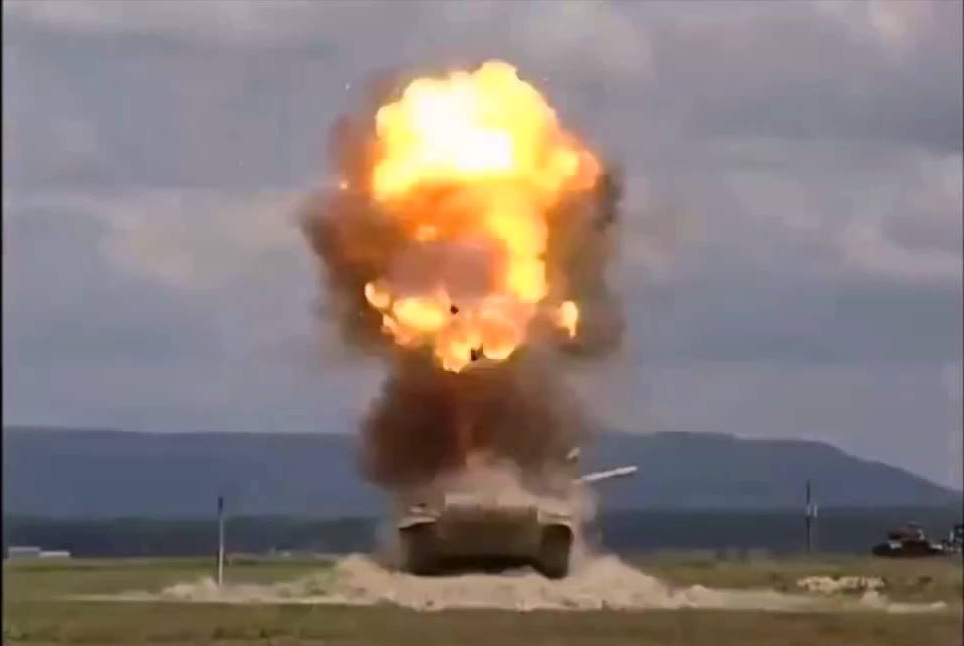 Боевики засняли, как разнесли сирийский Т-72 прямым попаданием TOW