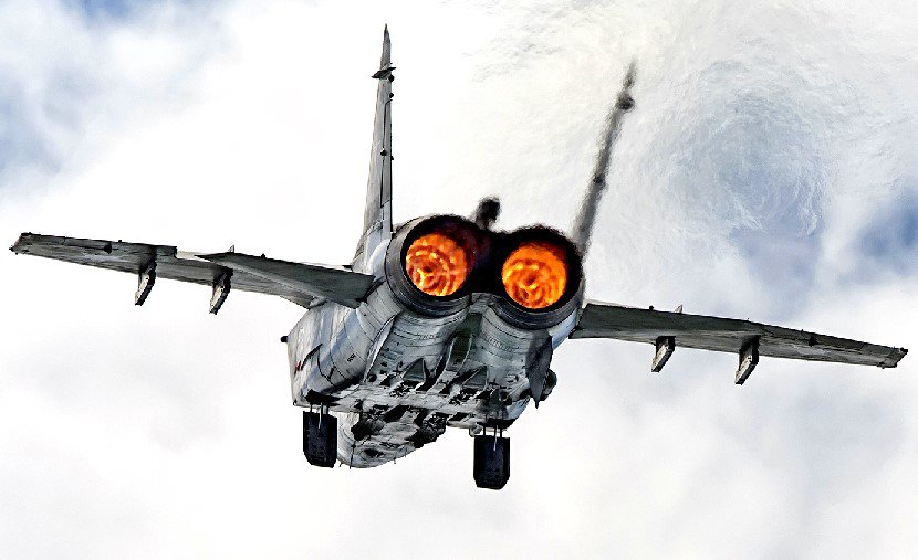 Заменит ли Россия МиГ-31 беспилотным перехватчиком ПАК-ДП?
