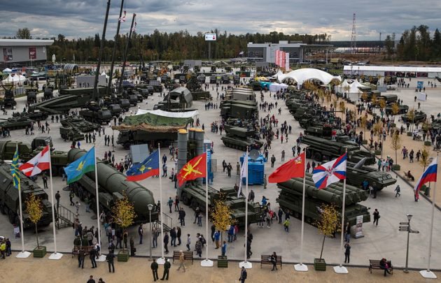 Стелс-разведчик: на «Армии-2017» впервые представили тримаран «Тень»