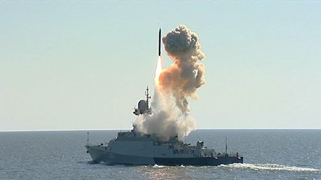 Как корабли РФ помогли сирийскому флоту взять вверх над боевиками в Сирии