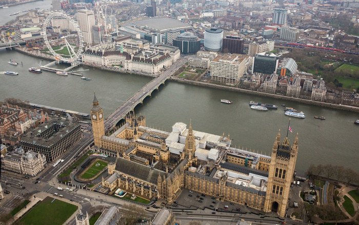 Изображавший террористов спецназ за минуты захватил британский парламент