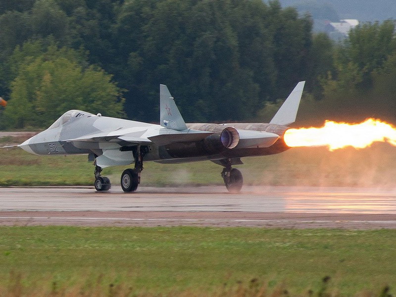 Новые возможности: для чего ВКС РФ новый истребитель Су-57