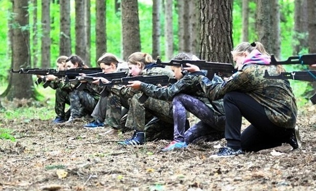 Лагеря подготовки боевиков-бандеровцев меняют географию: Прицел на Польшу и Венгрию?