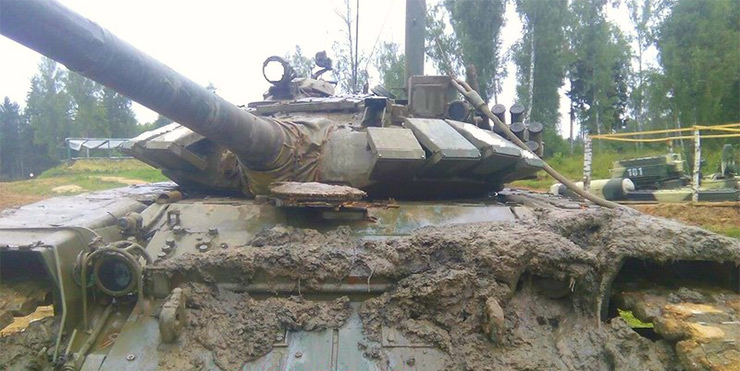 Утопленный во время учений российский Т-72Б3, завелся даже не обсохнув
