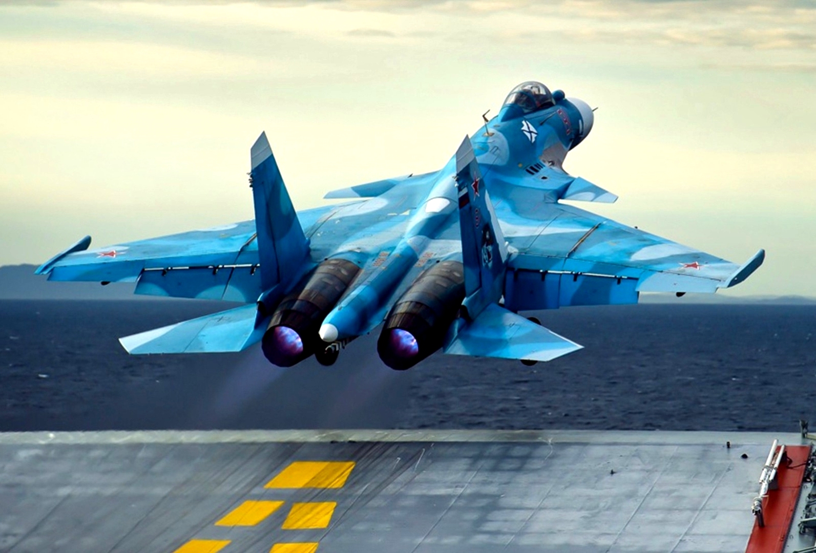 Су-35: в чем преимущество российского 4++ перед ПАК ФА