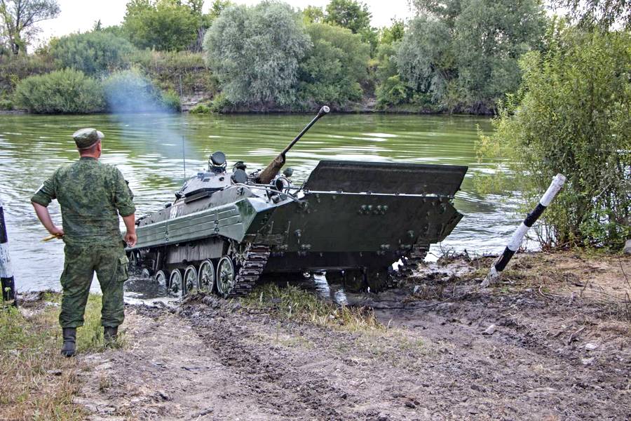 На водном полигоне 20-й армии