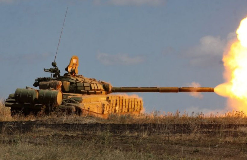 Боевик-снайпер открыл огонь по бойцам САА и получил «ответ» из танка Т-72