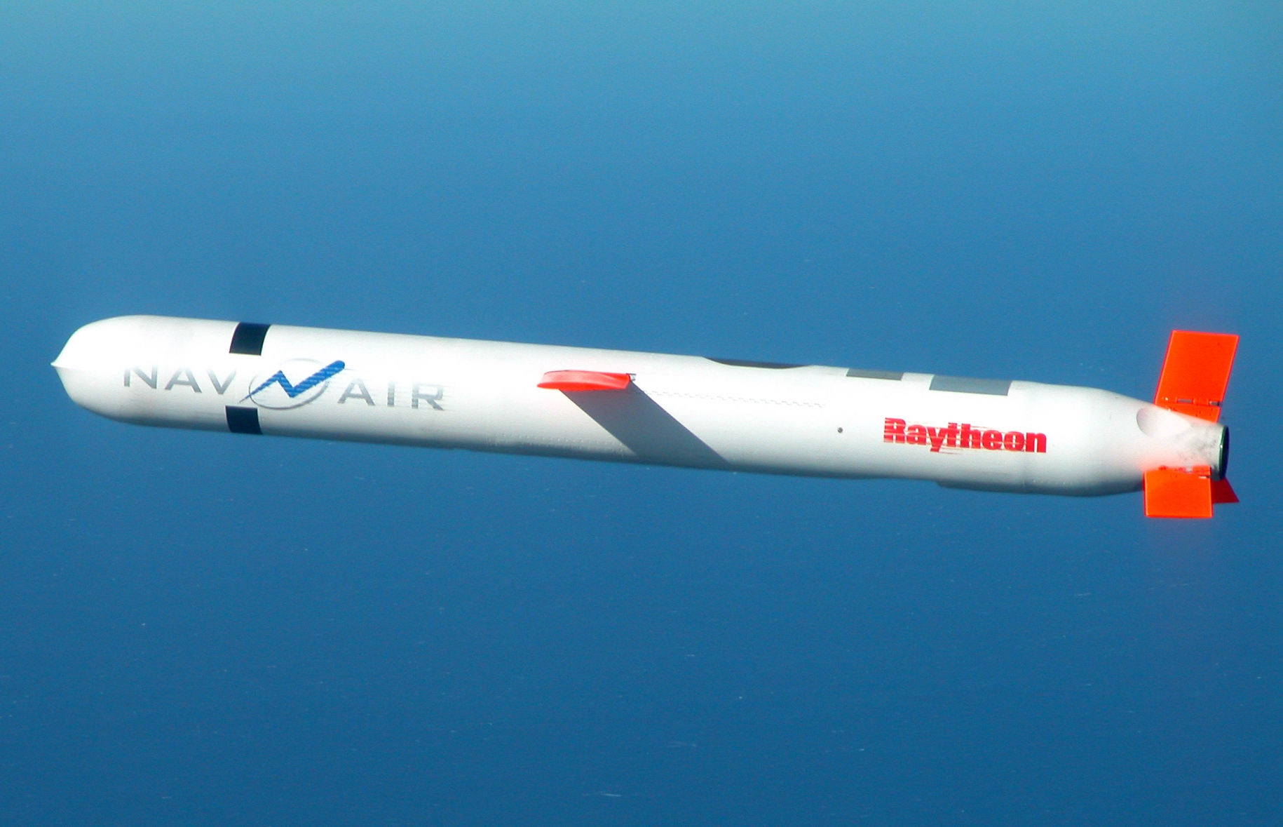 Против кого США создают противокорабельную версию крылатых ракет Tomahawk?