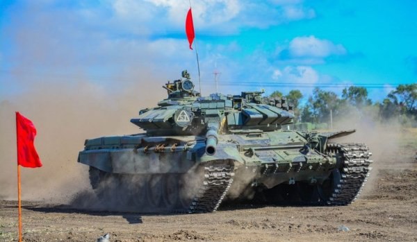 Испытание вне поля боя: ДНР проверит возможности Т-72 «танковым биатлоном»