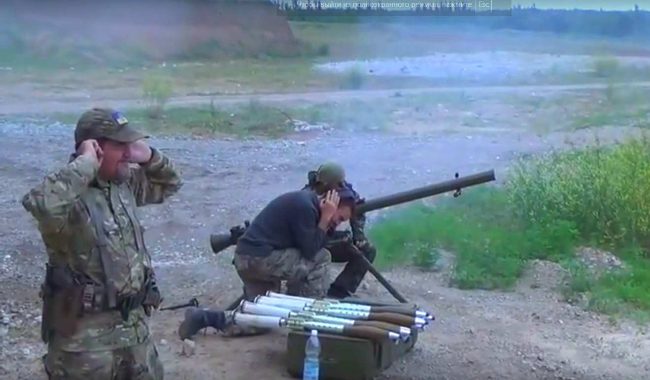 Группа солдат ВСУ засняла на камеру обстрел позиций ополченцев ДНР из СПГ-9
