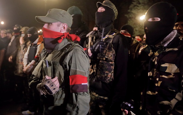Колонна боевых нацистов направлена на юг Донбасса