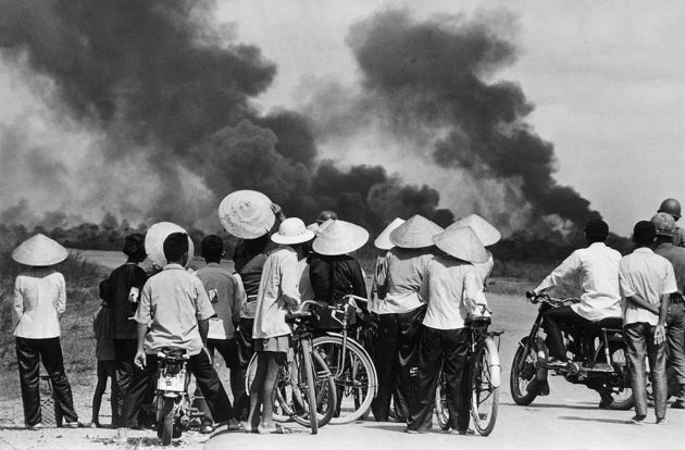 «Вьетнамский синдром»: США неожиданно укрепляет связи с бывшим противником