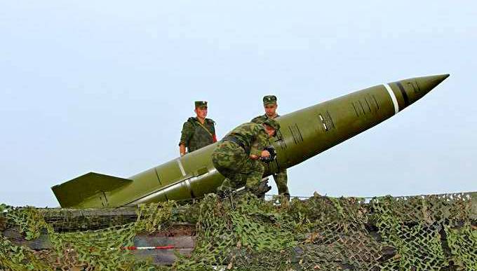 Россия перебросила на границу с Украиной дивизион тактических ракет