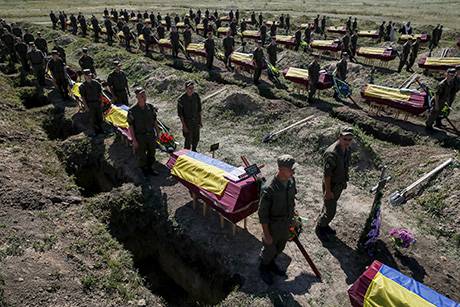 В Киеве подсчитали число погибших и раненных за лето в Донбассе ВСУшников