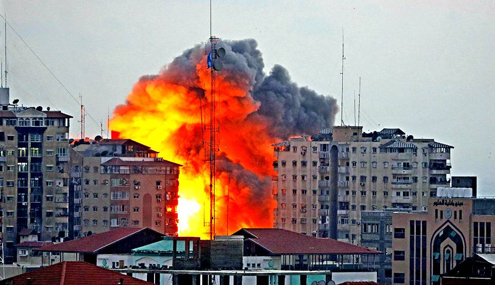 Израиль нанес удар по заводу в сирийской Хаме