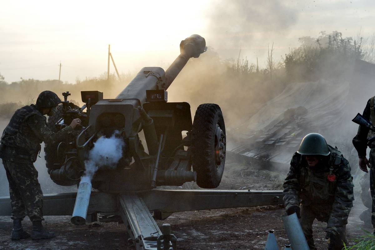 ВСУ размещают на Луганщине "Ураганы" и кассетные боеприпасы