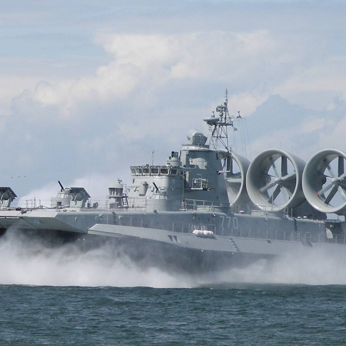 В Крыму будет налажено строительство десантных кораблей «Зубр»