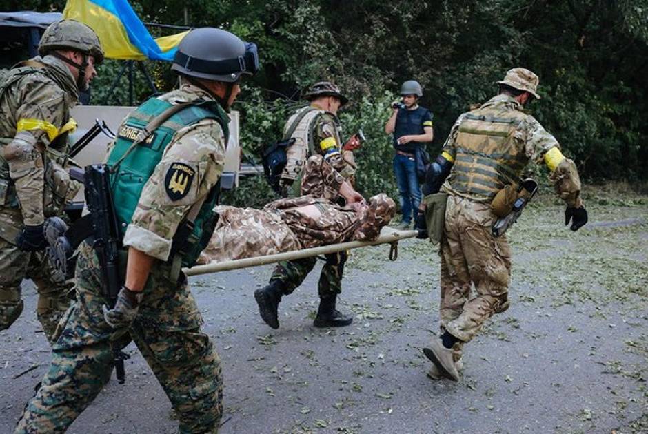 В Киевский госпиталь доставили военнослужащих ВСУ