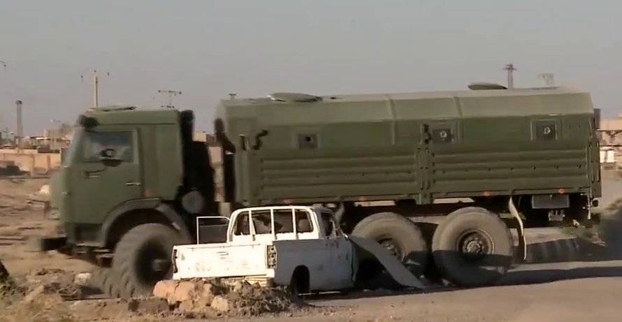 В Сирии новые КАМАЗ-5350 надежно защищают российских бойцов