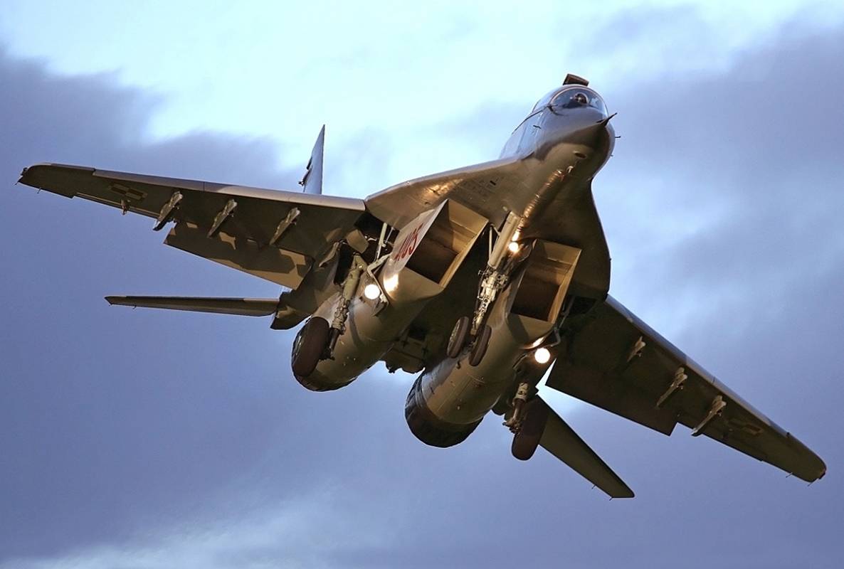 Российский истребитель "МиГ-29" свел НАТО с ума