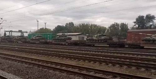 Под Мариуполь ВСУ перебросили танки и артиллерию – в Сети появилось видео