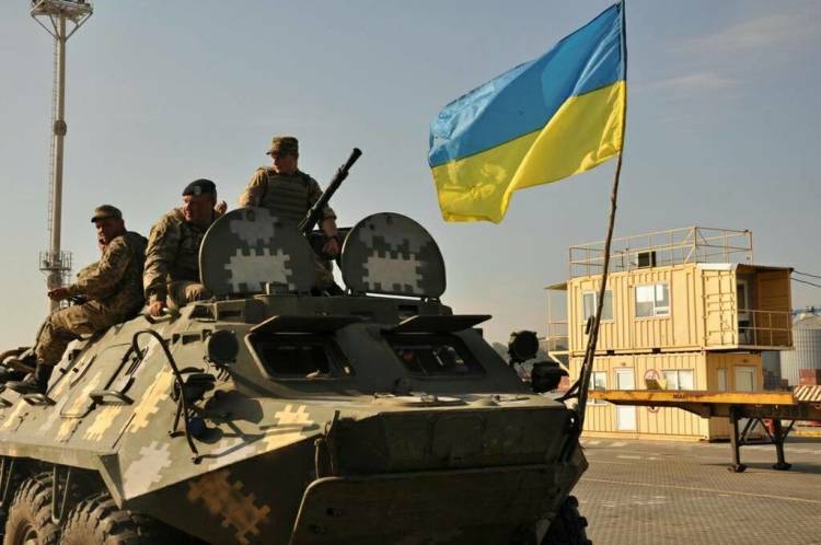 С улыбкой и веселым хохотом солдаты ВСУ обстреливают Донбасс