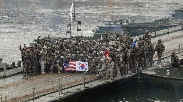 Вашингтон эвакуирует своих граждан из Южной Кореи