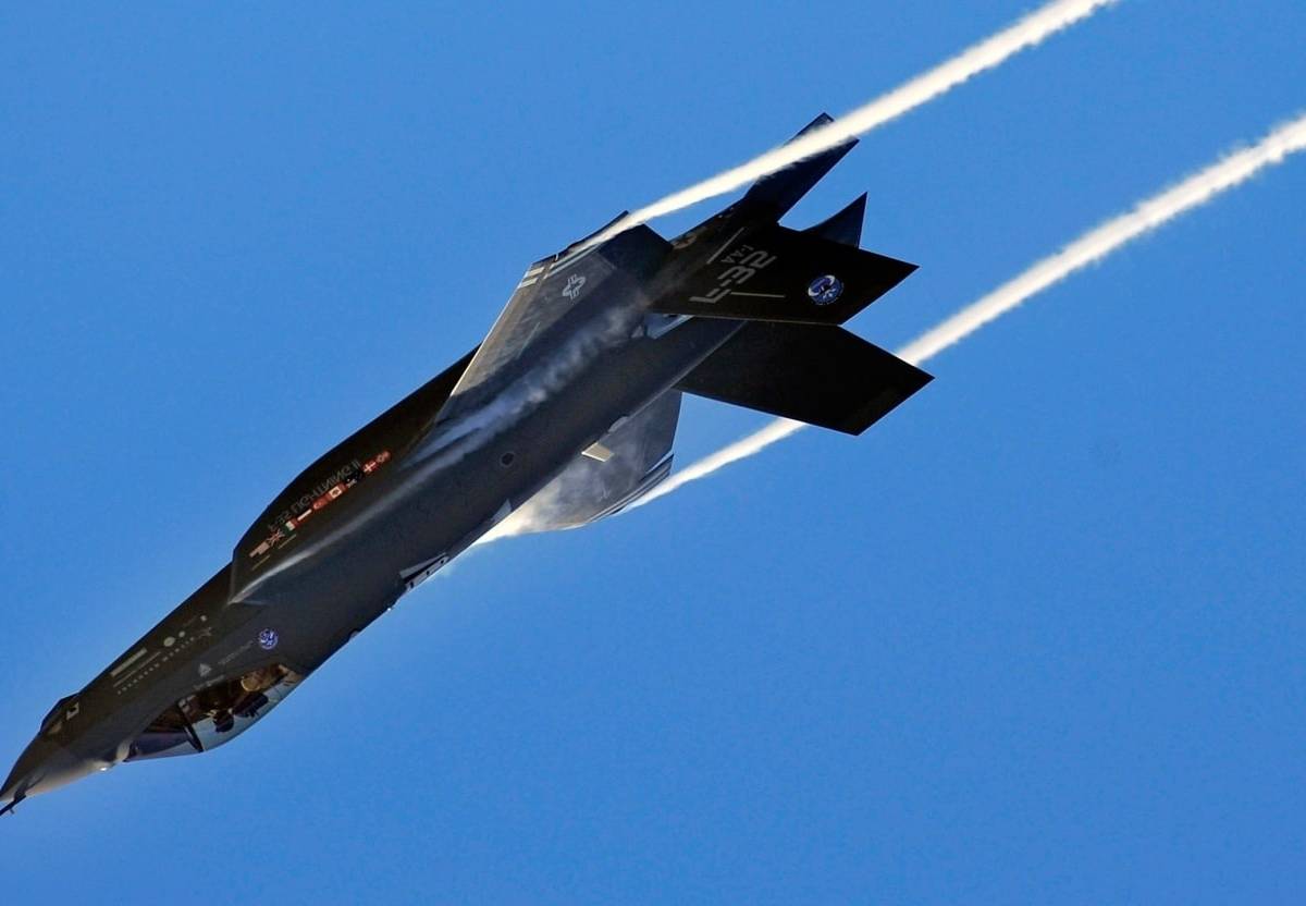 Качество F-35 или как птица вывела из строя истребитель пятого поколения