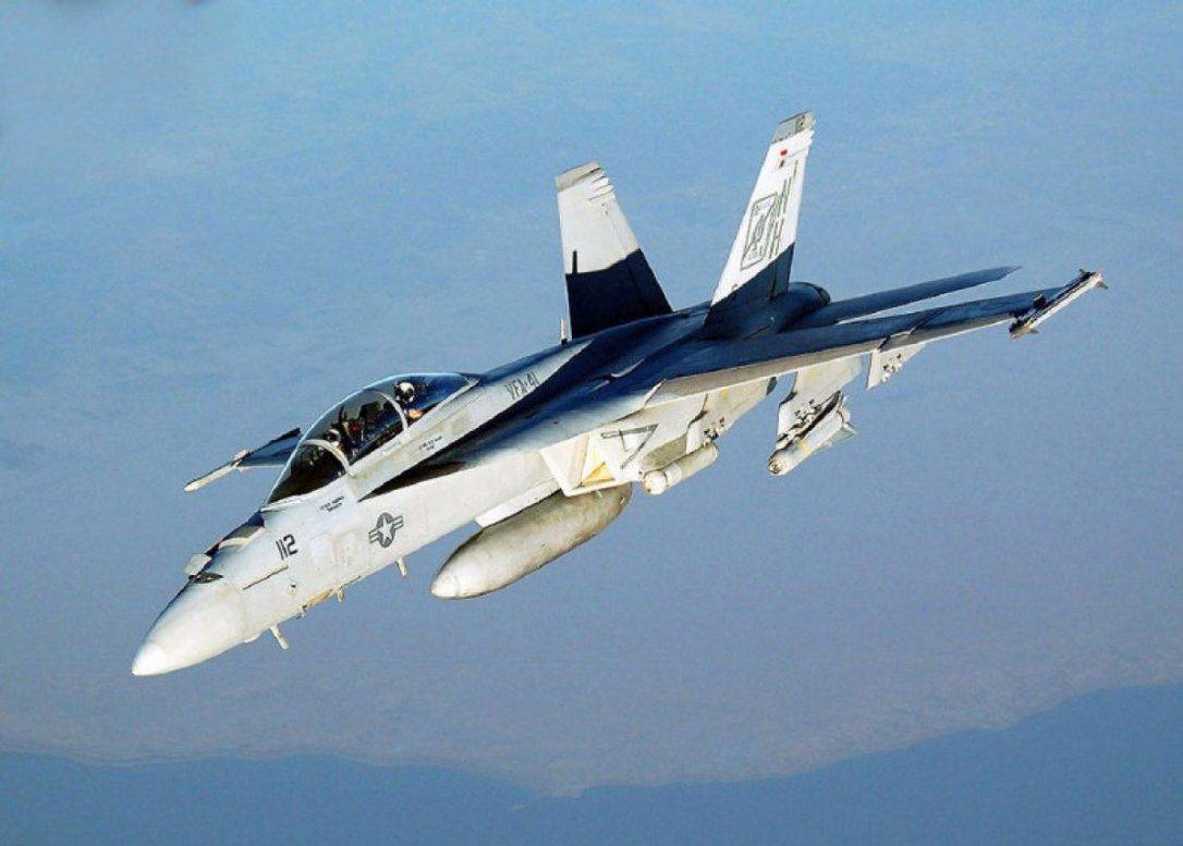 Превосходство в «сенсорике»: США взялись за F-18, чтобы противостоять Су-57