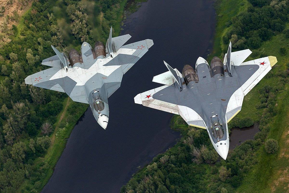 Су-57 против F-22 «Raptor»: американцы признали мощь истребителя России