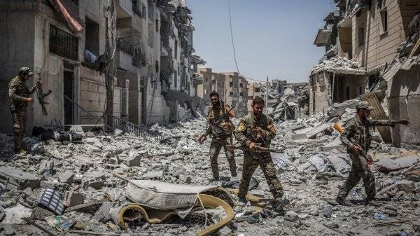 США вбомбили Ракку даже не в каменный век. А просто в бетонную пыль
