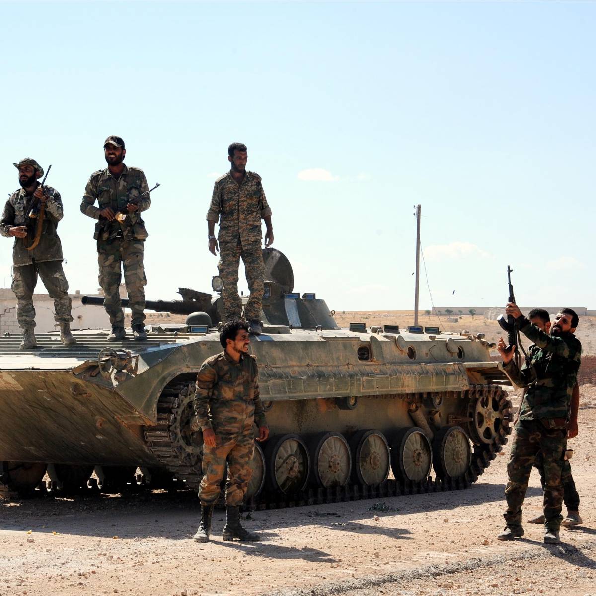 «Встреча на Эльбе»: сирийская армия встретилась с иракским ополчением