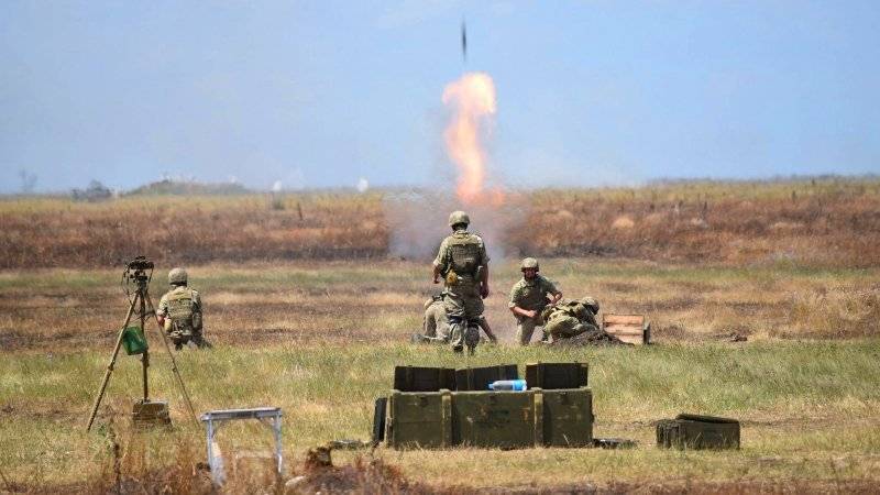 На Донбассе обстреляли российских офицеров из центра контроля и координации