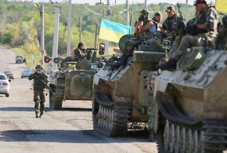 Боевики ВСУ третий день перебрасывают военную технику к границам Луганска