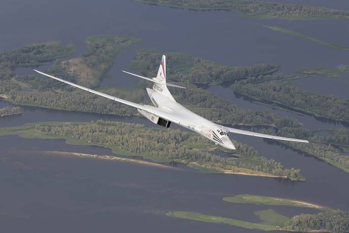 Стратегическому ракетоносцу Ту-160 до сих пор нет равных в мире