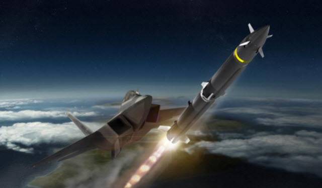 Оружие господства в воздухе: рассекречена новейшая ракета США