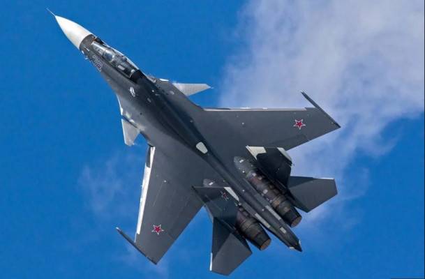 Западные СМИ оценили российский истребитель Су-30СМ: Маневренность кобры