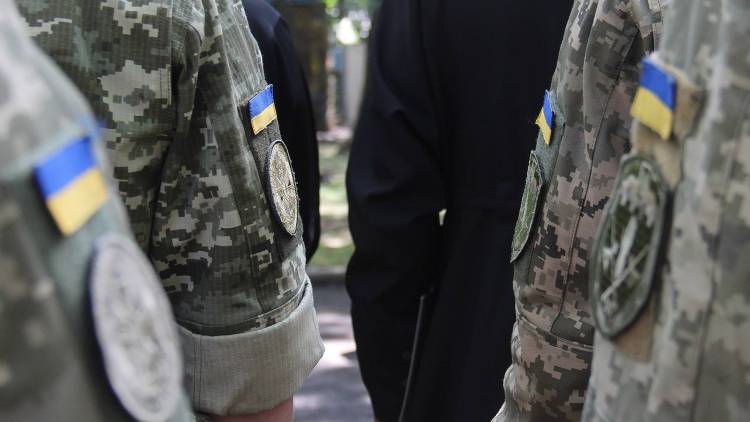 Хроника Донбасса: бойцы ВСУ гниют в окопах и массово бегут из армии
