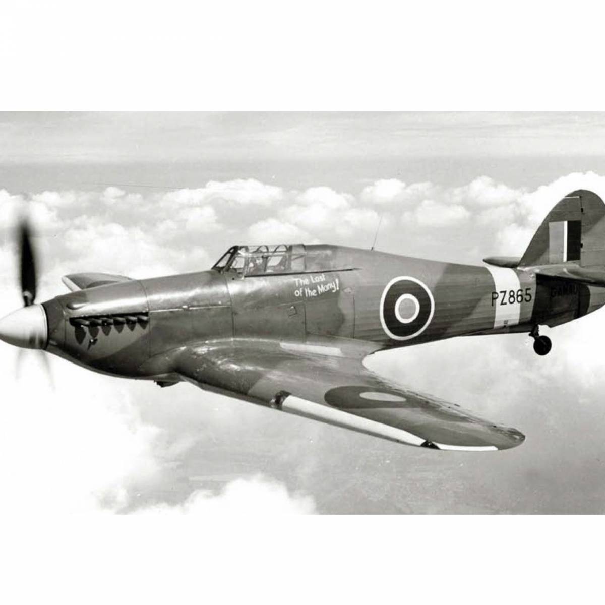 Истребитель и гоночный самолет Hawker Hurricane (PZ865/G-AMAU)
